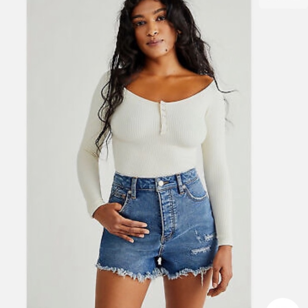 Free People Curvy CRVY Vintage Lolita Blue Jean shorts Size 28- Stretch HighRise